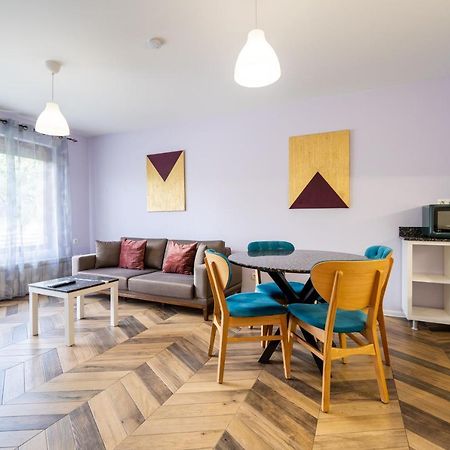 Sunny Apartment In Studentski Grad, Behind Unss Szófia Kültér fotó