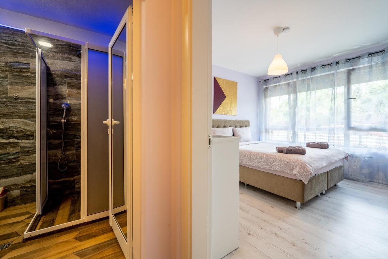 Sunny Apartment In Studentski Grad, Behind Unss Szófia Kültér fotó