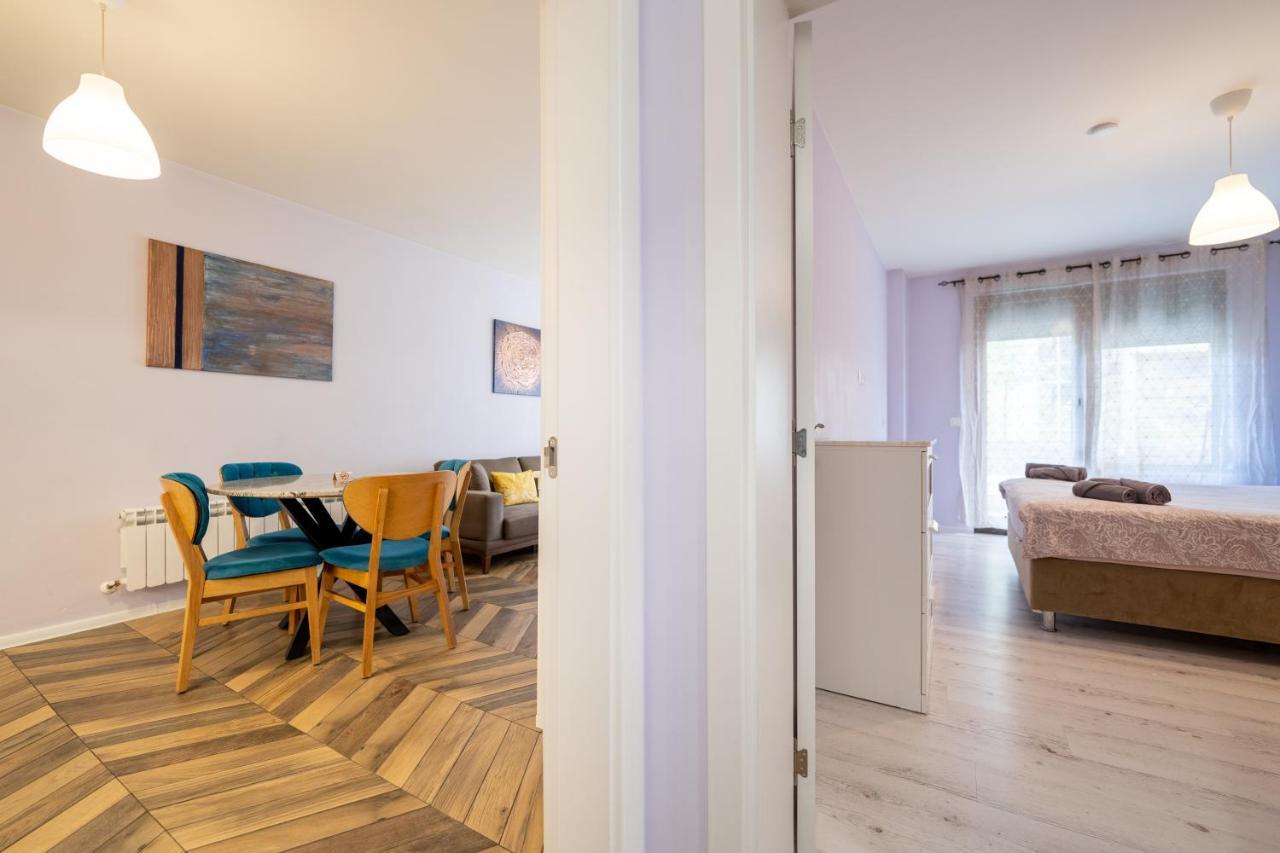 Sunny Apartment In Studentski Grad, Behind Unss Szófia Kültér fotó