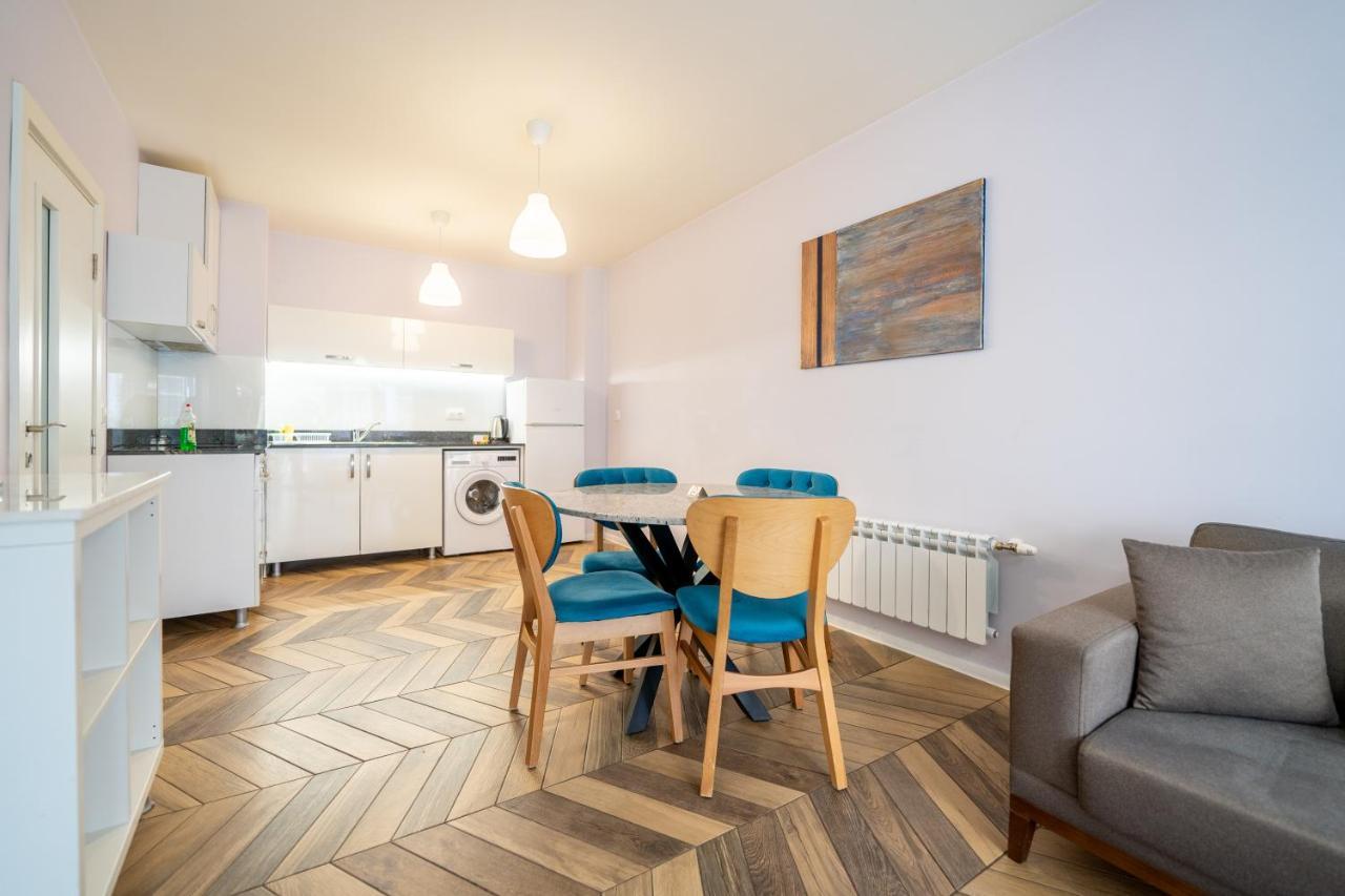 Sunny Apartment In Studentski Grad, Behind Unss Szófia Kültér fotó