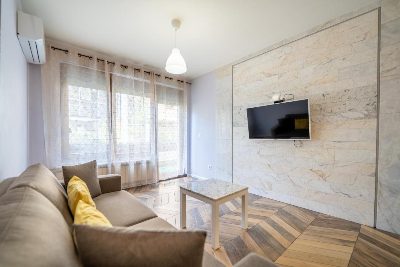 Sunny Apartment In Studentski Grad, Behind Unss Szófia Kültér fotó